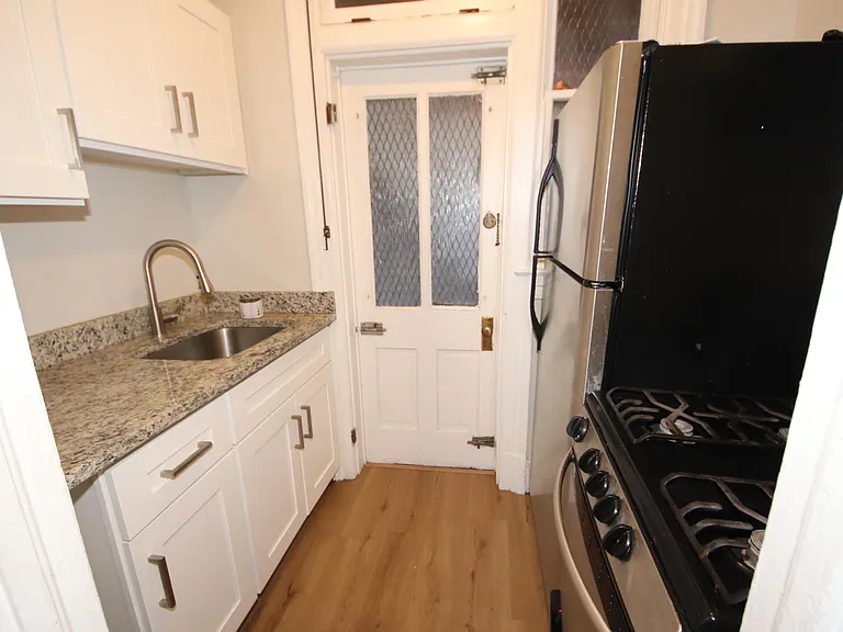 1404 Eutaw Pl #4 — Photo 6