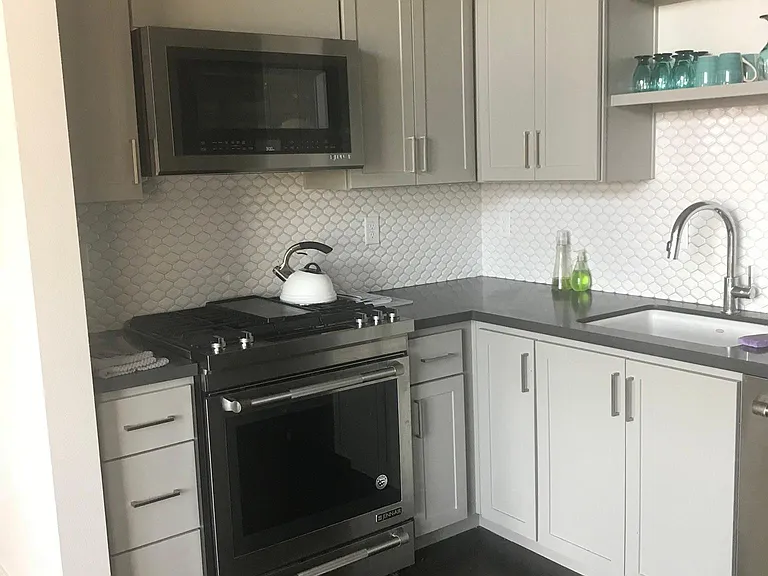 2765 Del Rio Pl #B — Photo 3