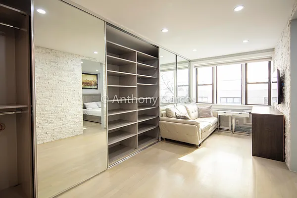 Rented by Owner | media 9