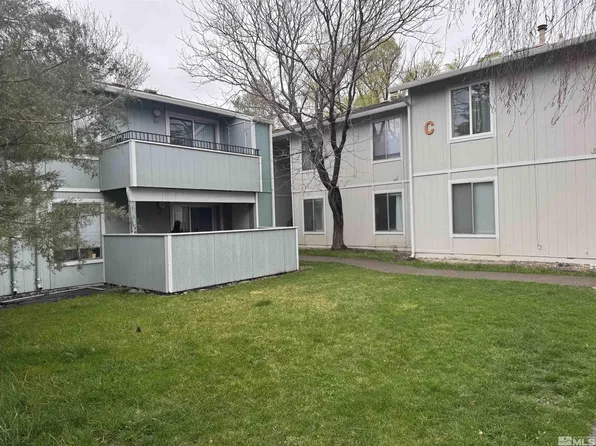 400 S Saliman Rd APT 15, Carson City, NV 89701