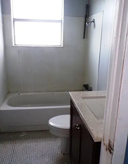 700 N Washington St #4 — Photo 14