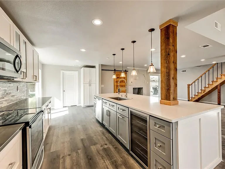10216 Carry Back Cir — Photo 6