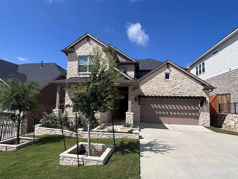 713 Coppell Ct — Photo 2