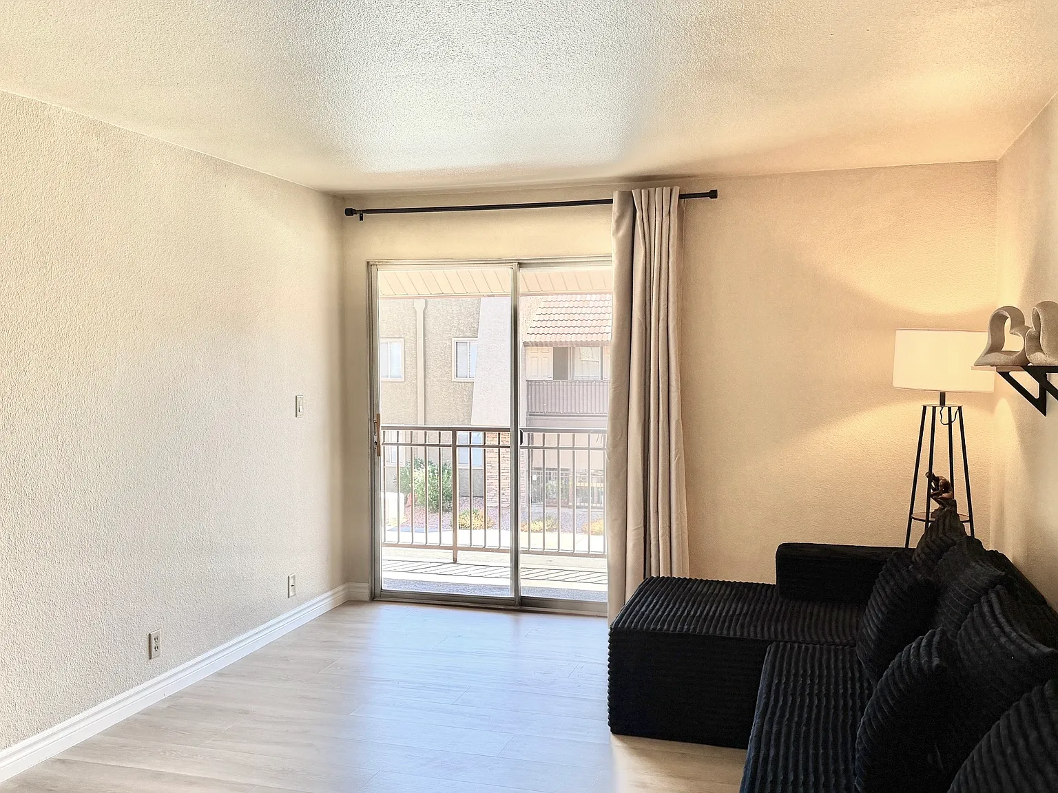 5314 River Glen Dr #2 - BB126 — Photo 3