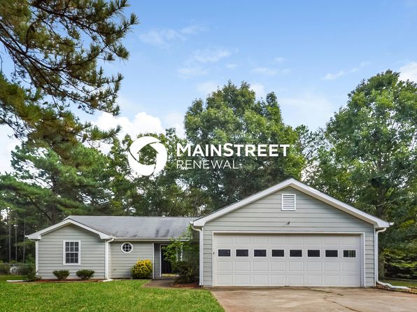 330 E Country Woods Dr