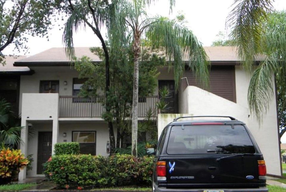 1st image of 9886 Nob Hill Court #9886