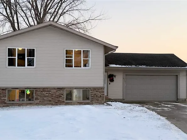 917 3rd Ct, Cleveland, MN 56017
