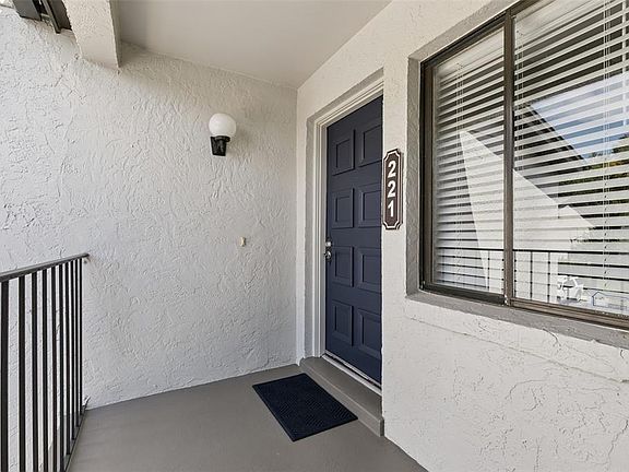 2nd image of 16 ESCONDIDO CIRCLE #221