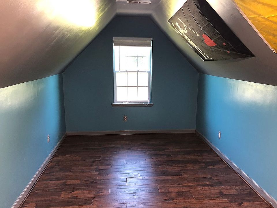 2nd image of 206 Maready Rd