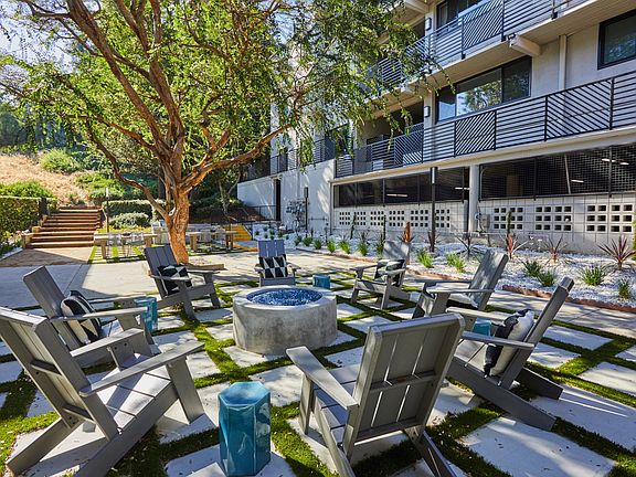 Outdoor Lounge