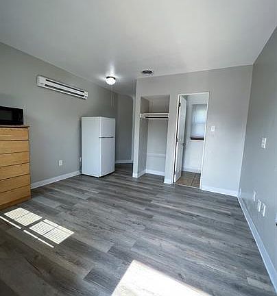 2nd image of 2115 Mamie Eisenhower Ave #T4