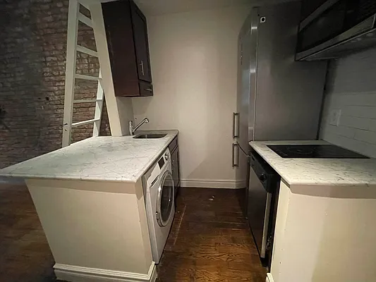 Rented by REAL New York | media 7
