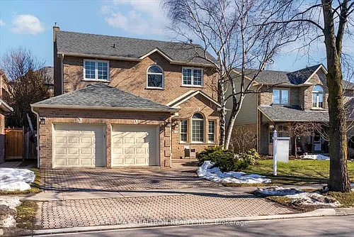 68 Flint Cres #UPPER Photo 1