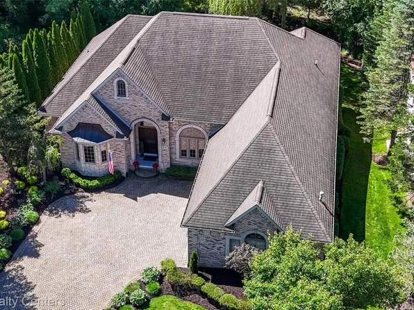32407 Maria Ct, Livonia, MI 48152
