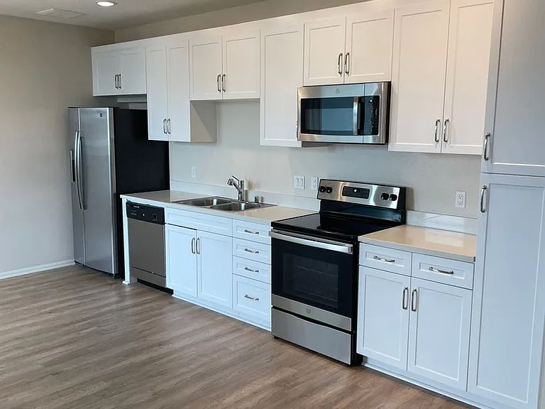 288 Center St. — Photo 18