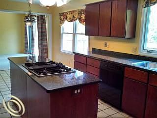 5th image of 5055 Glenway Dr