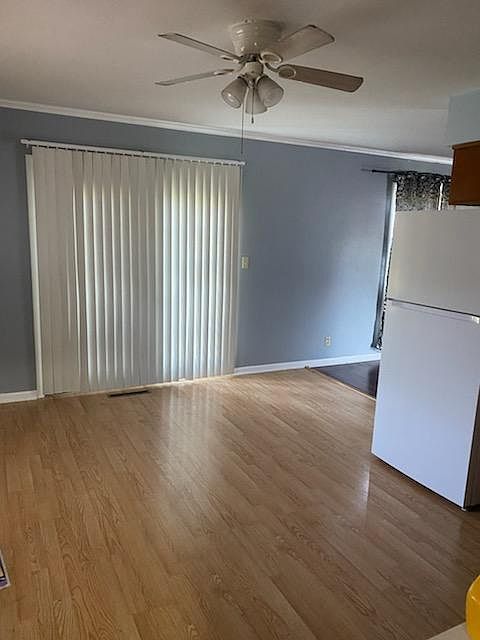 1st image of 218 Woodley Ave