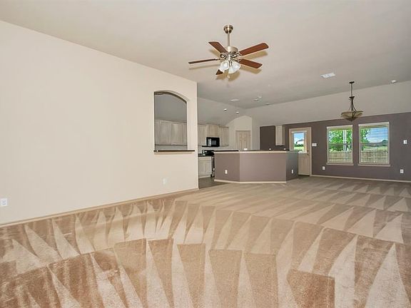 3rd image of 3724 Mossbrook Dr