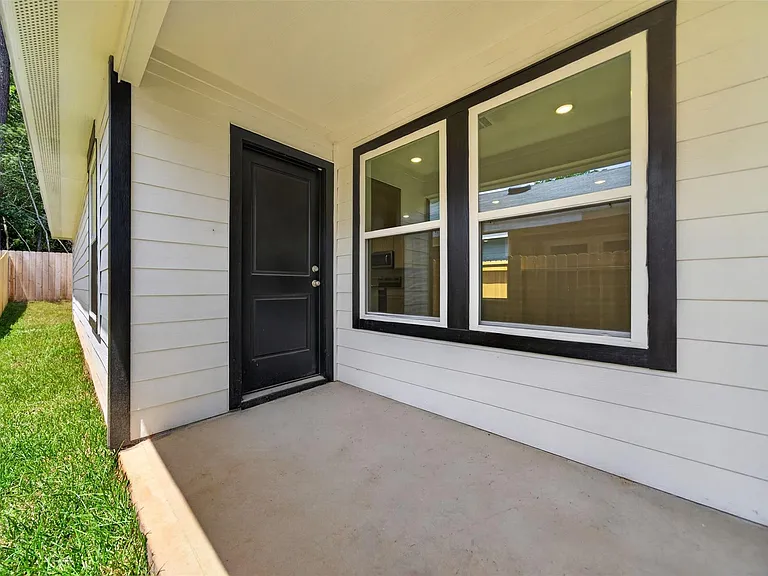 11927 Detar Ct — Photo 36