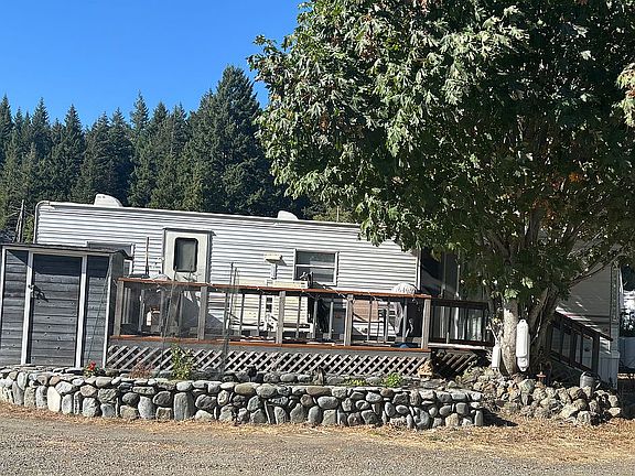 2nd image of 97136 N Bank Rogue River Rd #20