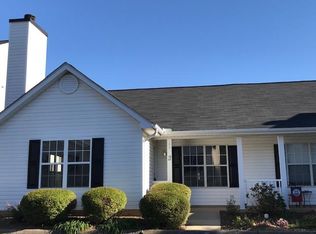 11 Hayfield Ln, Greer, SC 29650