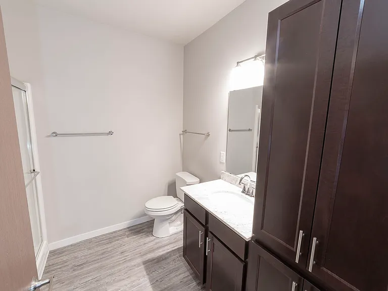 Mammoth Springs Apartments & Townhomes — Photo 49