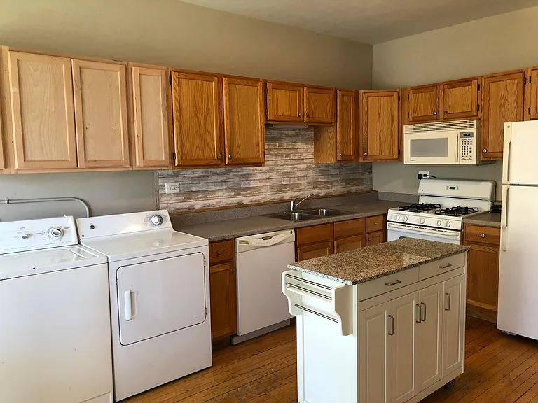 2844 N Avers Ave #1 — Photo 4