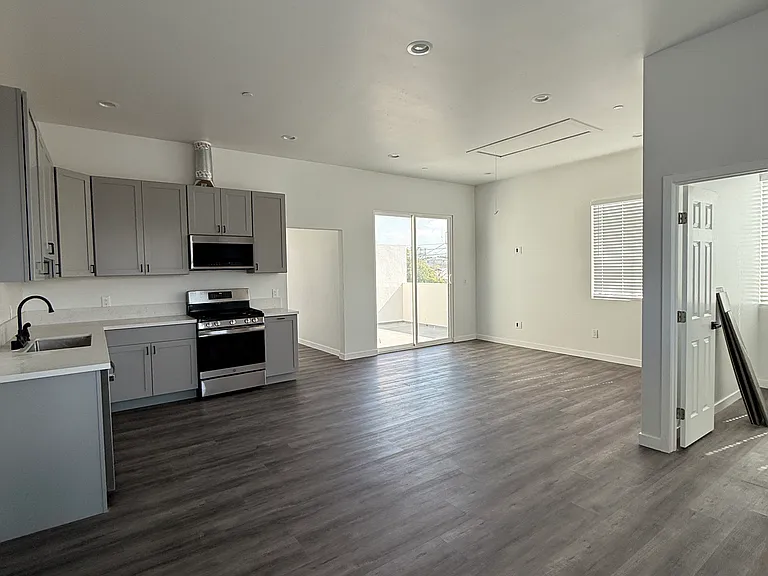 1829 N Ave #1 — Photo 6