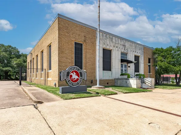 102 W Fox St, Caldwell, TX 77836