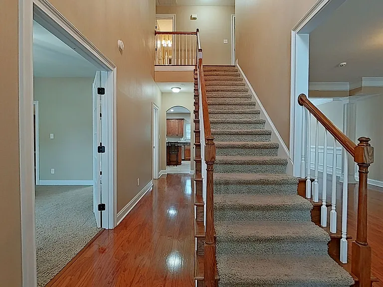 611 Baldwin Pl — Photo 8