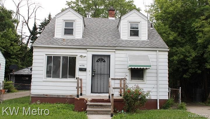 1st image of 19205 McCormick St
