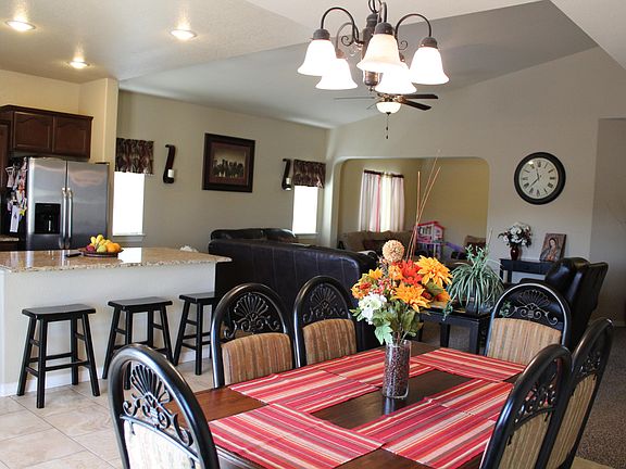5th image of 342 Saltford Dr
