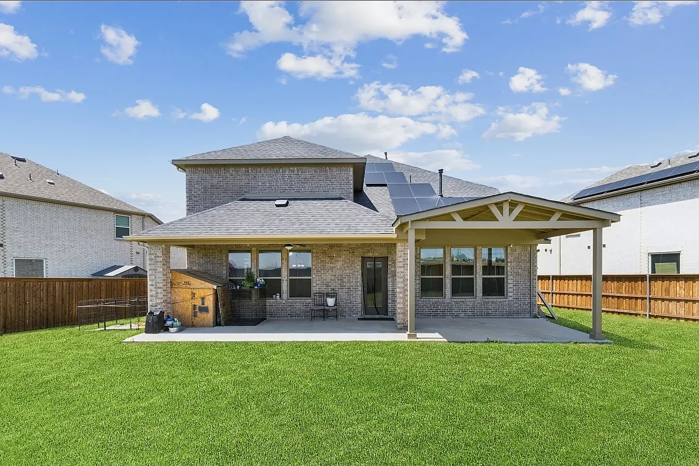 4 bed, 3.5 bath, 2999 sqft, $3,450 — Photo 2