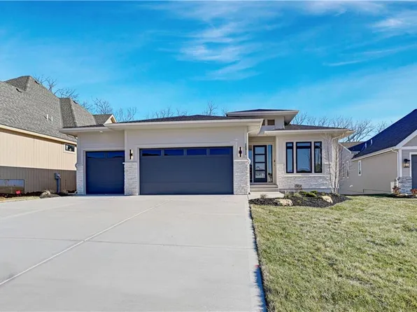 24912 W 98th Pl, Lenexa, KS 66227