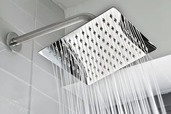 Rented by Greystar | media 6