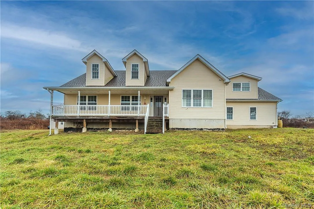 3 bed, 2.5 bath, 1650 sqft, $3,800 — Photo 1