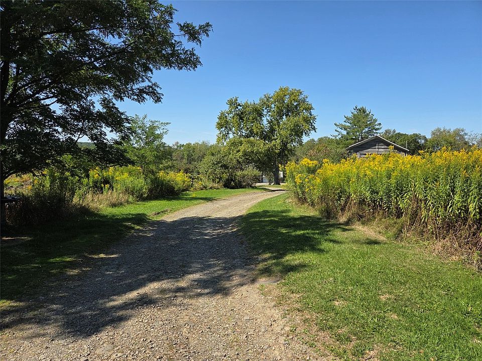 2nd image of 304 Monkey Run Rd