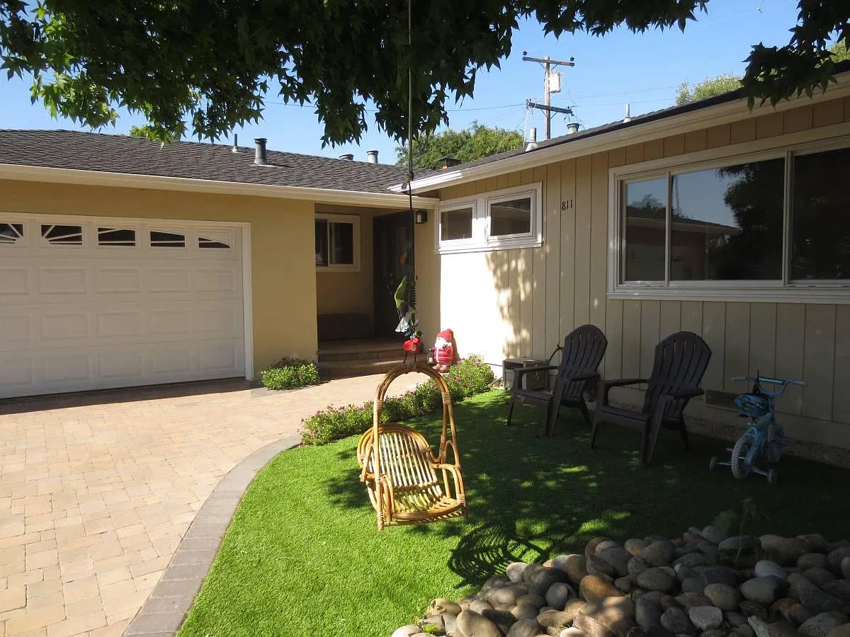 3 bed, 1240 sqft, $5,700 — Photo 2