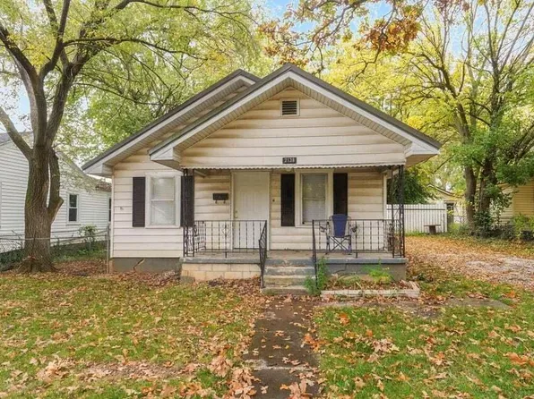 2138 N Boonville Avenue, Springfield, MO 65803