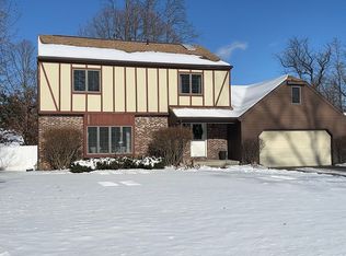 34 Princess Ln, Loudonville, NY 12211