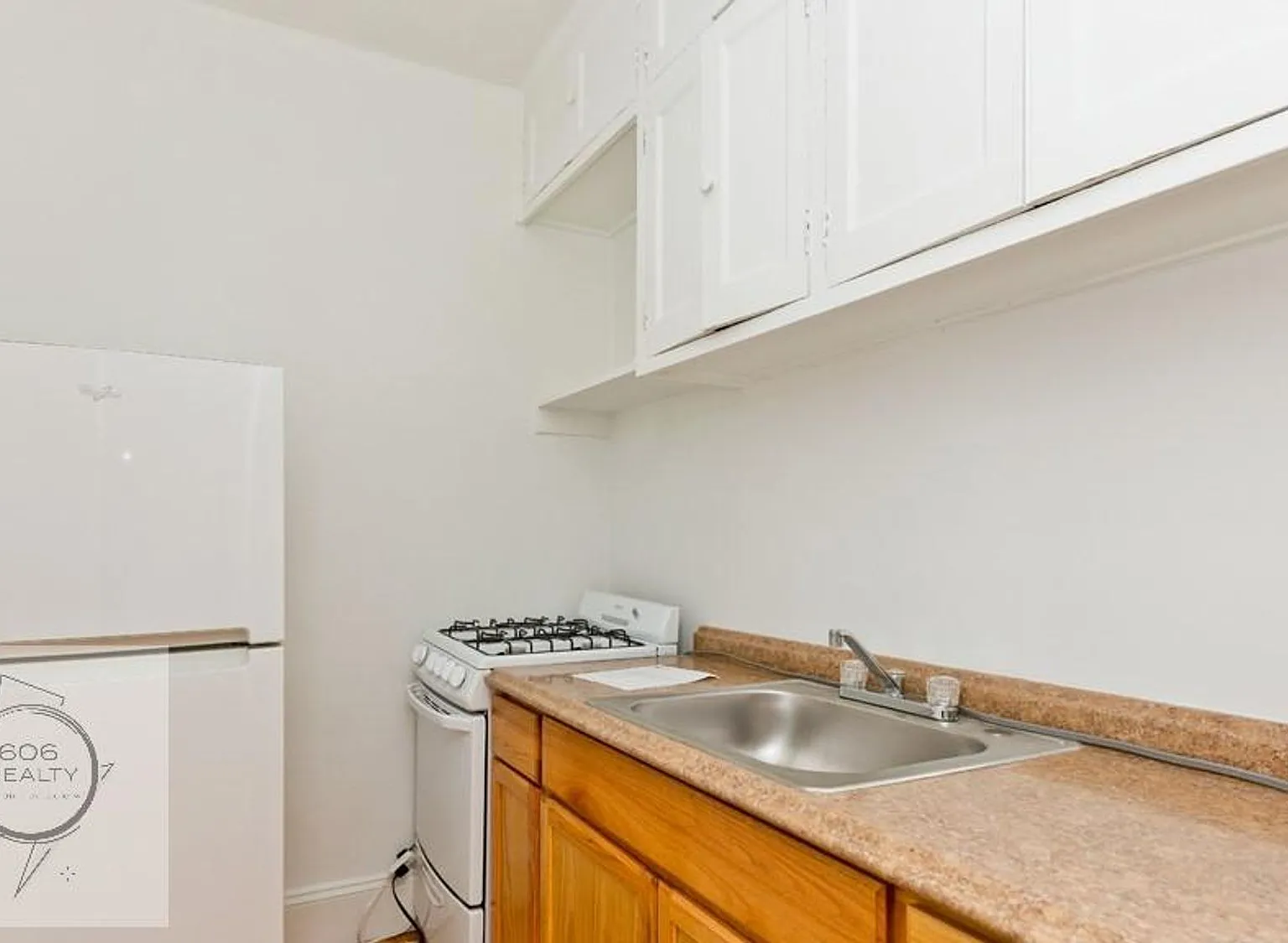 7542 Adams St — Photo 3