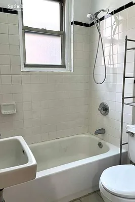 Rented by Sotheby's International Realty | media 10