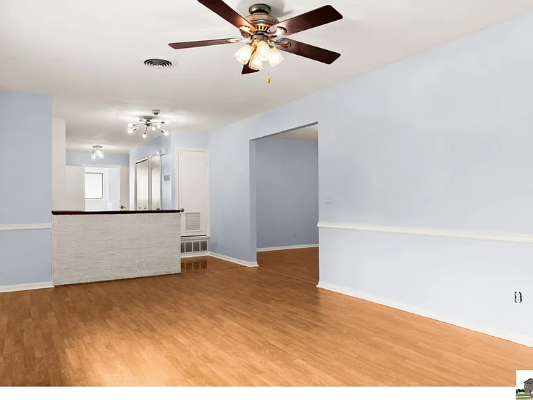 204 Oak St — Photo 34