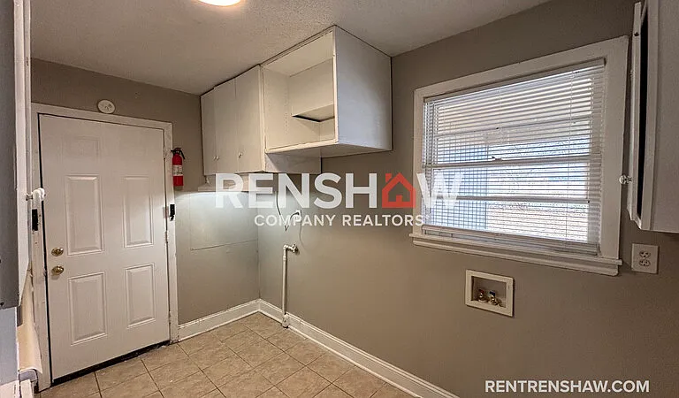 4694 McCrory Ave — Photo 6