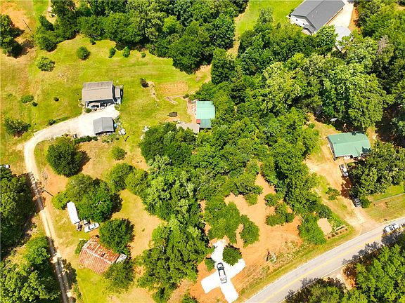 5th image of 826 Joe Lewis Rd