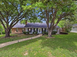 701 Raintree Rd, Fort Worth, TX 76103
