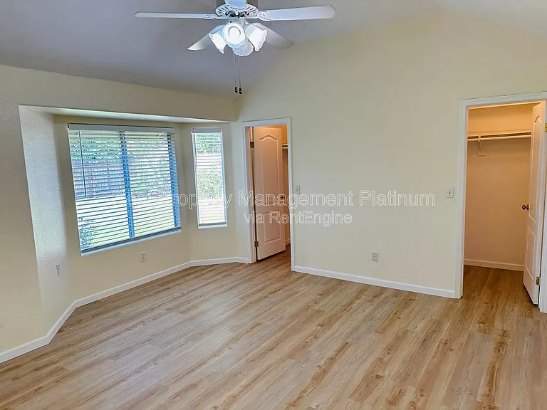 8552 N Meridian Ave — Photo 4