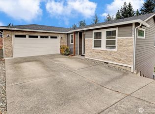 1095 Saint Moritz Court, Camano Island, WA 98282