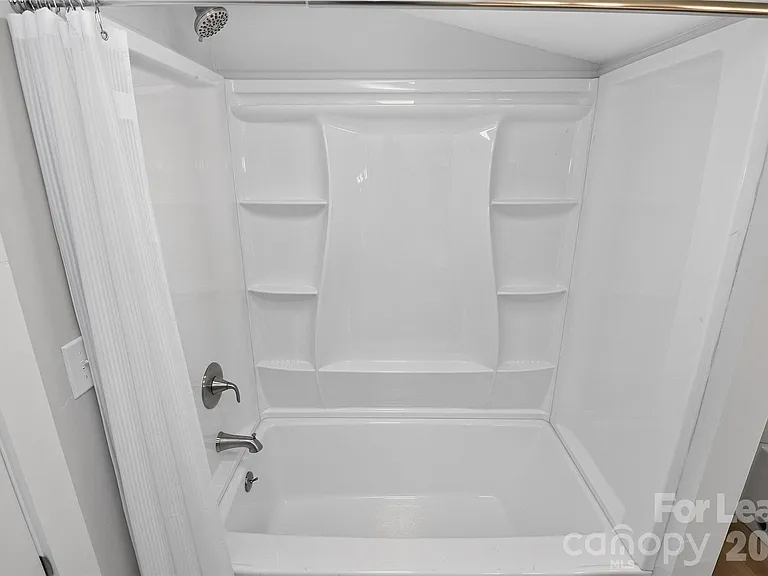 204 E McNeely Ave — Photo 25
