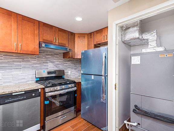 3rd image of 172-18 Jamaica Ave #2C